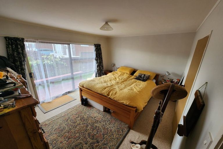 Photo of property in 103 Ennis Avenue, Pakuranga Heights, Auckland, 2010