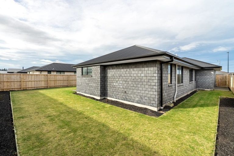 Photo of property in 63 Northmoor Boulevard, Rolleston, 7615