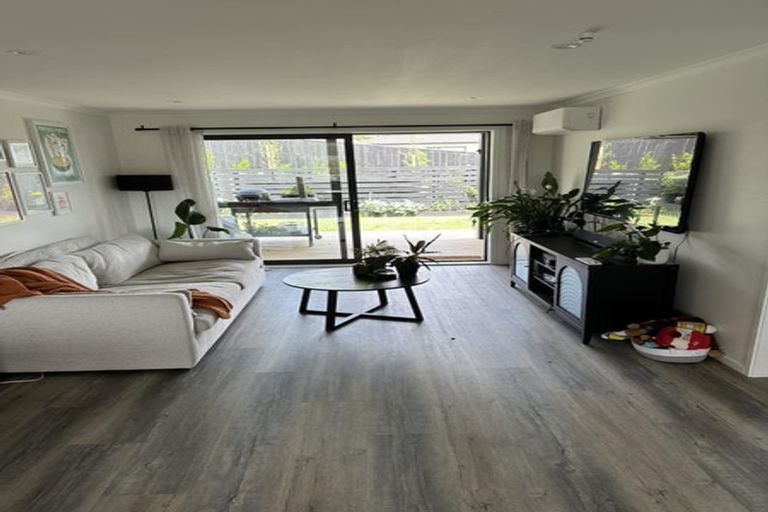 Photo of property in 2/19 Ringi Lane, Orewa, 0931