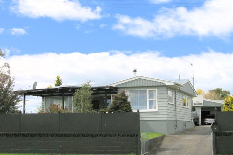 Photo of property in 99 Tamatea Road, Taupo, 3330