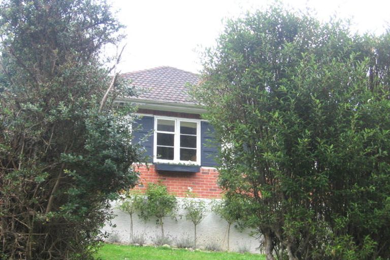 Photo of property in 44 Sunshine Avenue, Karori, Wellington, 6012