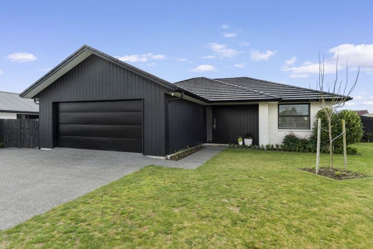 Photo of property in 15 Charlotte Drive, Omokoroa, 3114