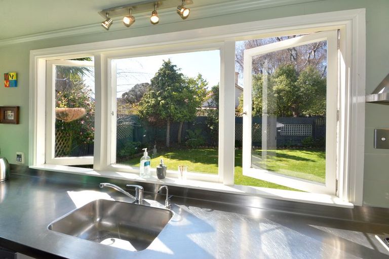 Photo of property in 69 Fitzroy Street, Caversham, Dunedin, 9012