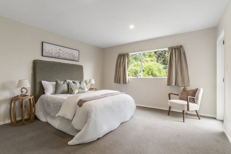 Photo of property in 63 Sabulite Road, Kelston, Auckland, 0602