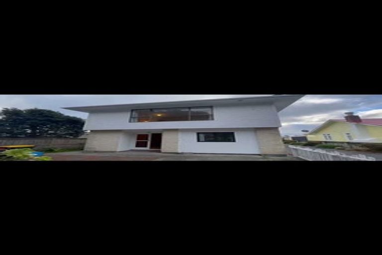 Photo of property in 54 Oroua Street, Eastbourne, Lower Hutt, 5013