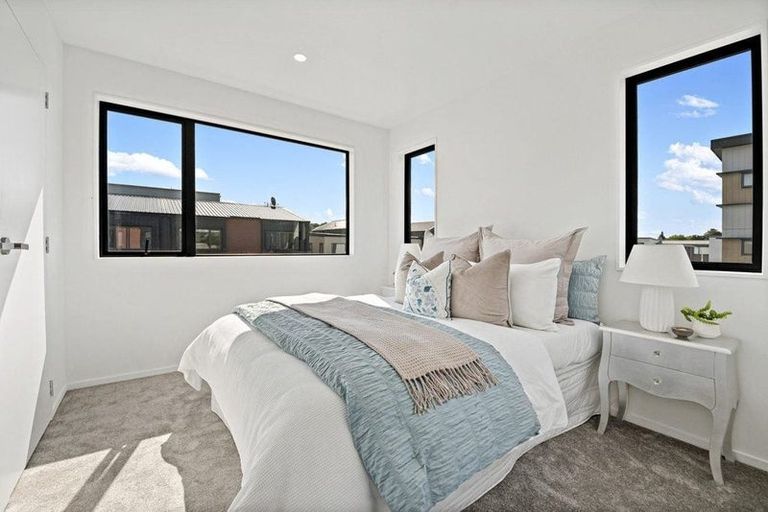 Photo of property in 8 Tokarewa Close, Mount Wellington, Auckland, 1062