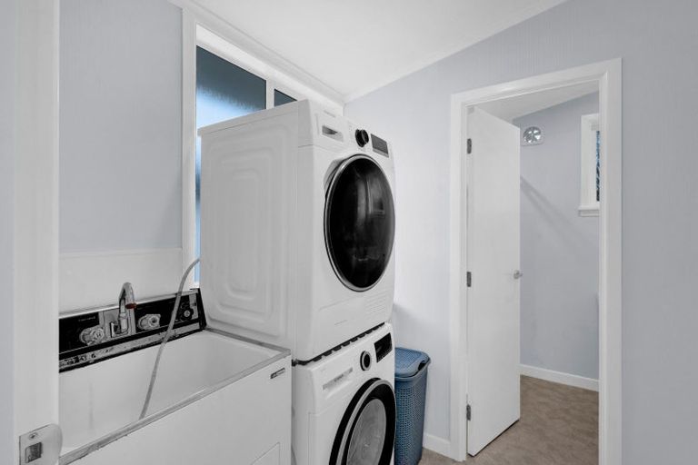 Photo of property in 44 Dorset Avenue, Westown, New Plymouth, 4310