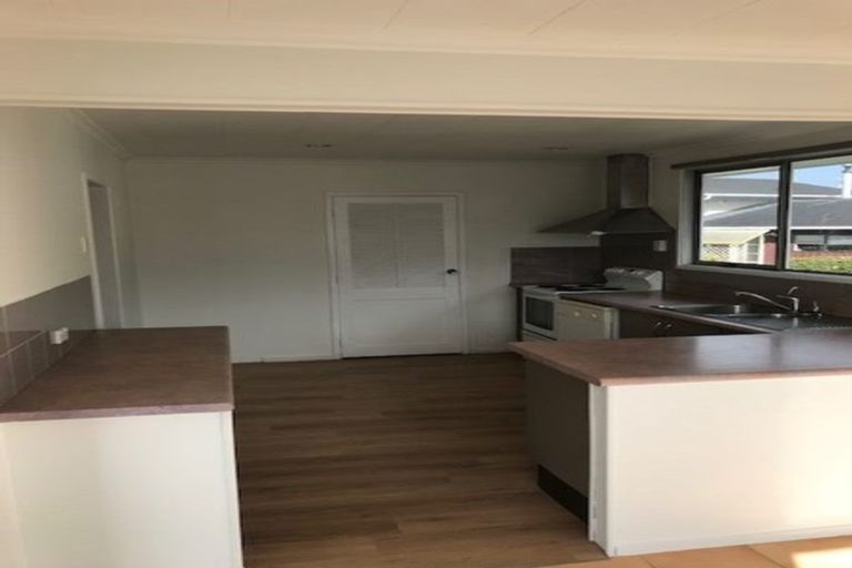 Photo of property in 26 Ferry Parade, Herald Island, Auckland, 0618