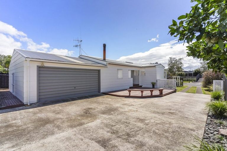 Photo of property in 302 Dickson Road, Papamoa Beach, Papamoa, 3118