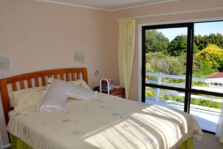 Photo of property in 122 Athenree Road, Athenree, Katikati, 3177