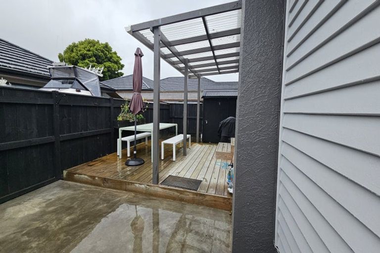 Photo of property in 10 Truby King Street, Merrilands, New Plymouth, 4312