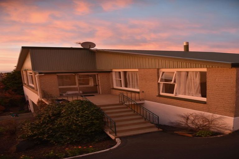 Photo of property in 25 Sutcliffe Street, Saint Clair, Dunedin, 9012