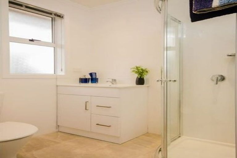 Photo of property in 21 Canal Road, Avondale, Auckland, 1026