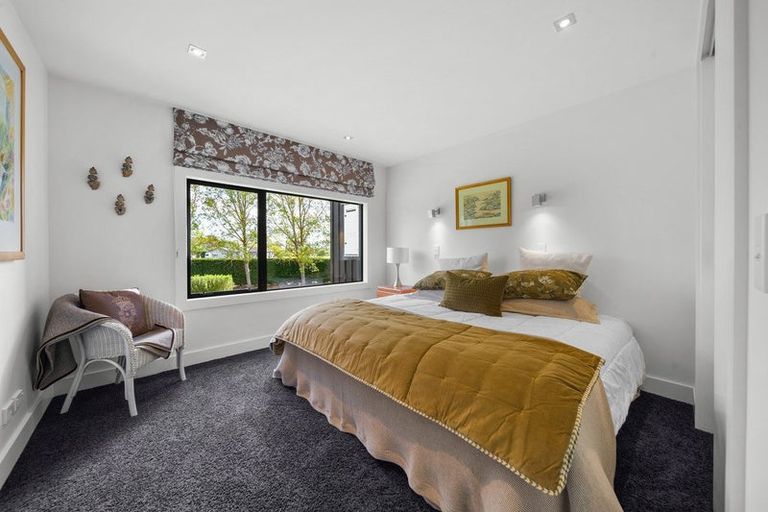 Photo of property in 9 Birdie Way, Martinborough, 5711