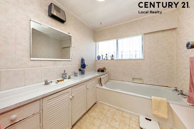 Photo of property in 2/69 Settlement Road, Papakura, 2110