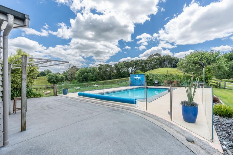 Photo of property in 220 Howden Road, Temple View, Hamilton, 3289