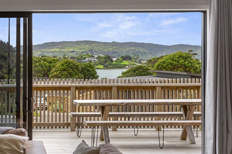 Photo of property in 33 Omahina Street, Raglan, 3225