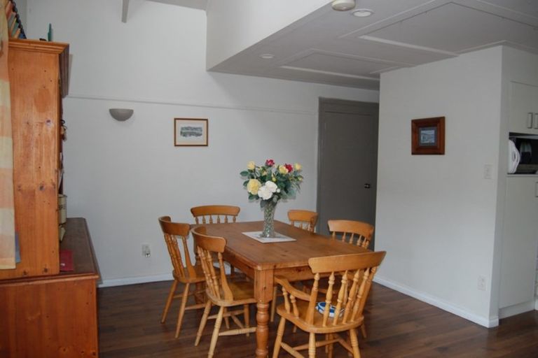 Photo of property in 87 Tawa Road, Kumeu, 0891