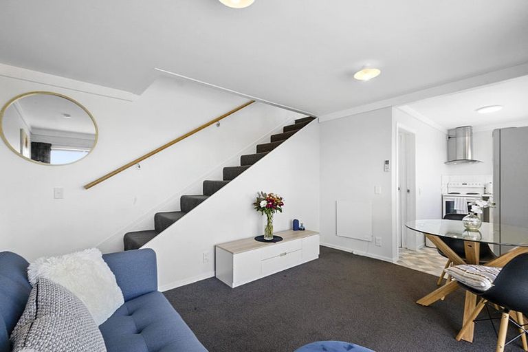 Photo of property in 27b Port View Crescent, Moturoa, New Plymouth, 4310