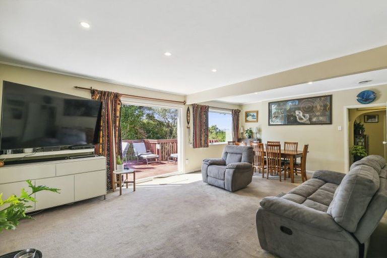 Photo of property in 53 Makara Road, Karori, Wellington, 6012