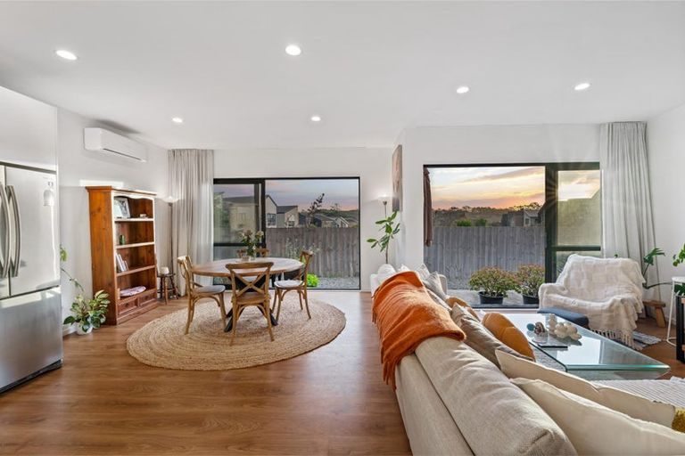 Photo of property in 120 Waekahu Road, Westgate, Auckland, 0814