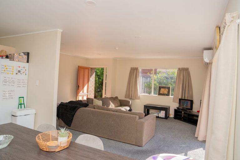 Photo of property in 100 Crawford Avenue, Mangere Bridge, Auckland, 2022