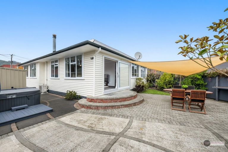 Photo of property in 2a Mcbain Grove, Avalon, Lower Hutt, 5011