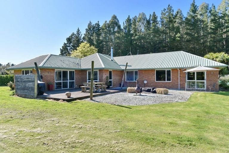 Photo of property in 606 Pesters Road, West Eyreton, Rangiora, 7475