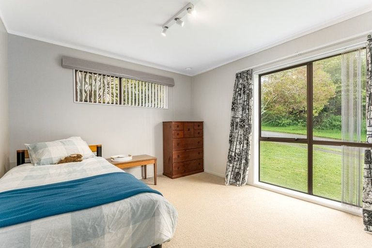 Photo of property in 28 Peterhouse Street, Tawa, Wellington, 5028