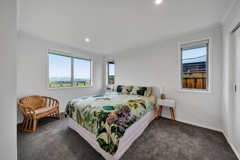 Photo of property in 10 Hawetaone Street, Bell Block, New Plymouth, 4312