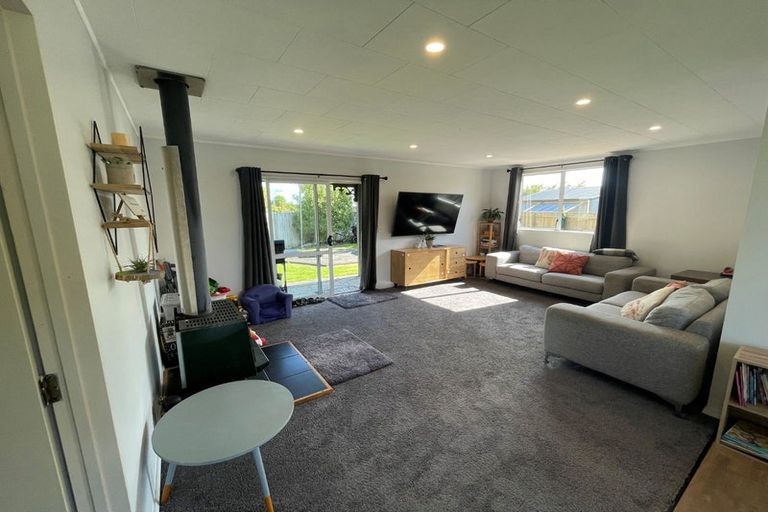 Photo of property in 13 Tawari Street, Inglewood, 4330