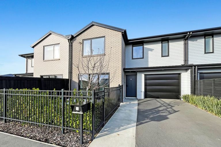 Photo of property in 14 Miromiro Street, Broomfield, Christchurch, 8042
