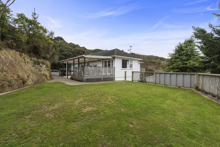 Photo of property in 131 Wellington Road, Wainuiomata, Lower Hutt, 5014