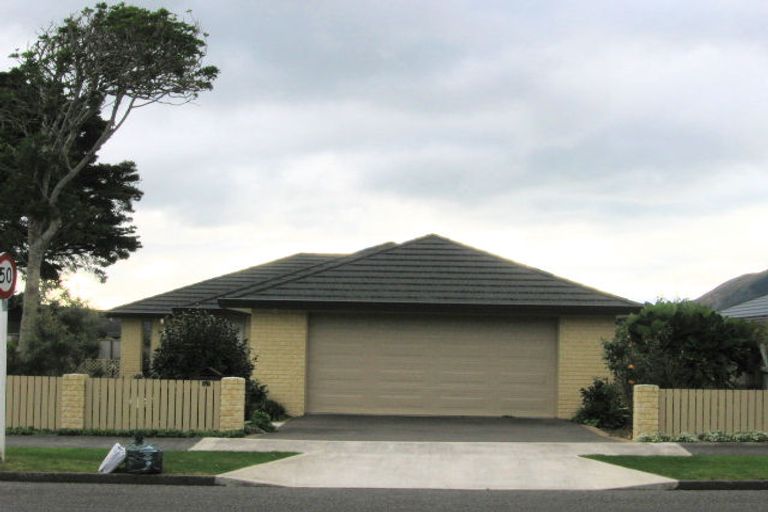 Photo of property in 47 Kapanui Road, Waikanae, 5036