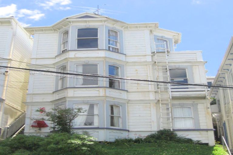 Photo of property in 26 Macdonald Crescent, Te Aro, Wellington, 6011