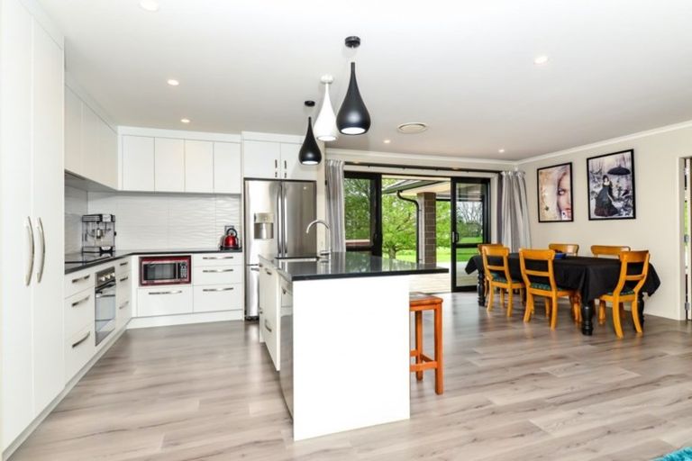 Photo of property in 18 Smith Road, Horsham Downs, Hamilton, 3281