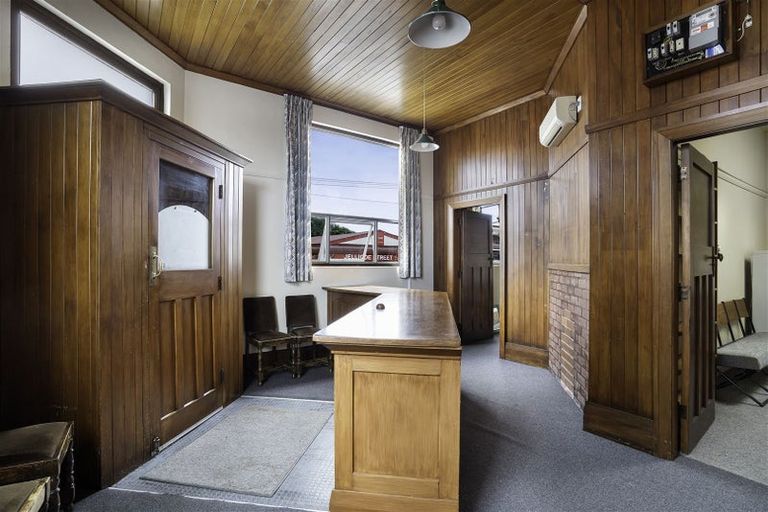 Photo of property in 24 Jellicoe Street, Martinborough, 5711