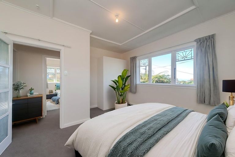 Photo of property in 30 Espin Crescent, Karori, Wellington, 6012