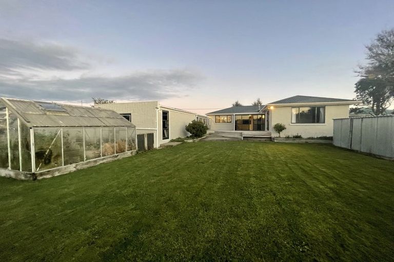 Photo of property in 38 Holloway Street, Waikiwi, Invercargill, 9810