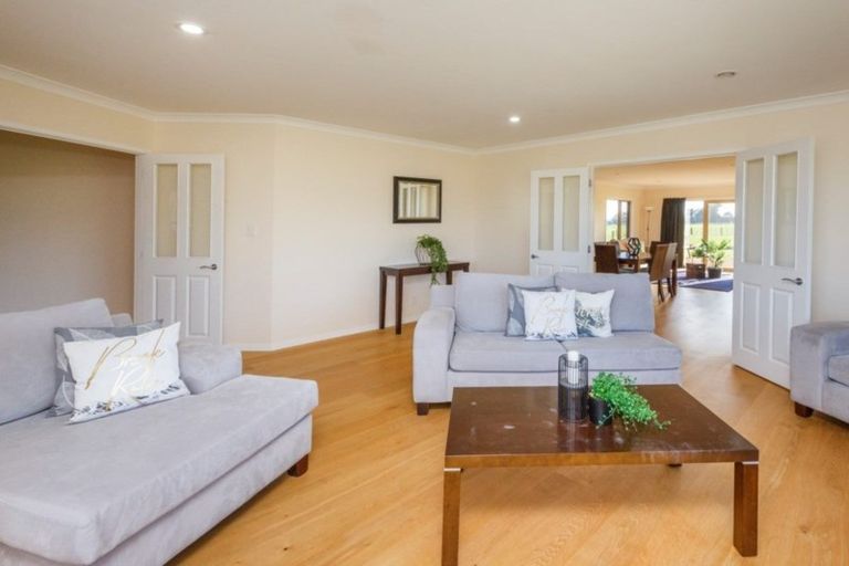 Photo of property in 1061 Taonui Road, Colyton, Feilding, 4775