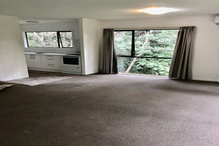 Photo of property in 2/17 Paris Place, Birkenhead, Auckland, 0626