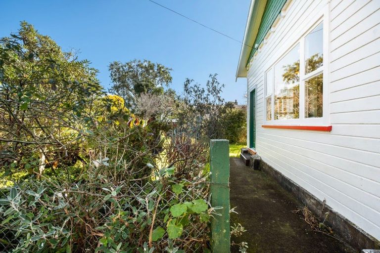 Photo of property in 24 Seymour Street, Waitara, 4320