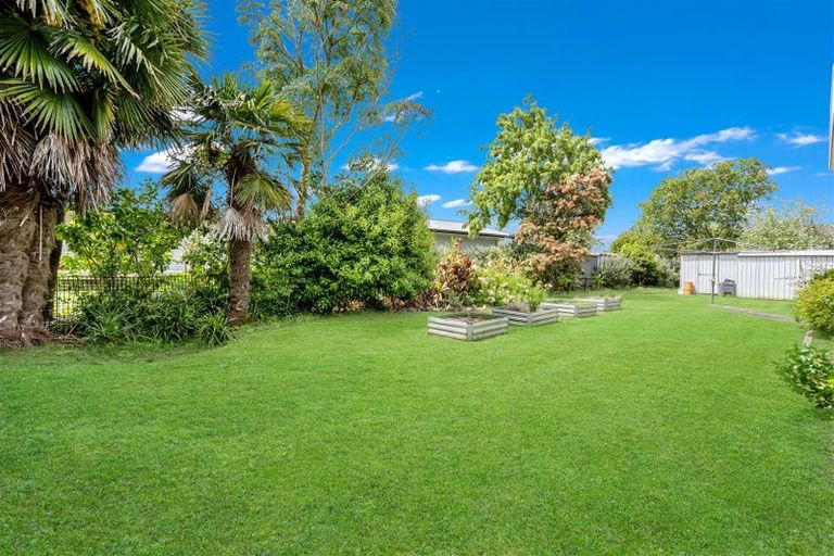Photo of property in 57 George Crescent, Buckland, Pukekohe, 2677