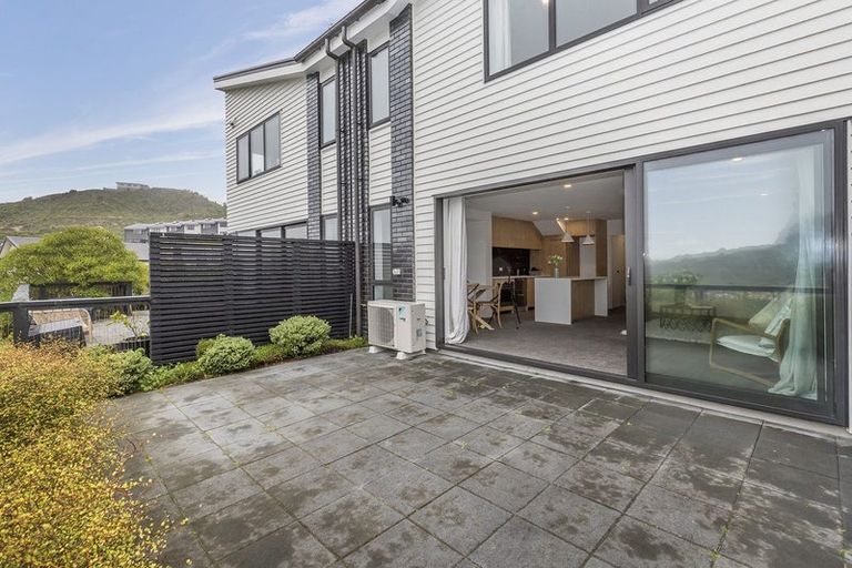 Photo of property in 28 Holystone Road, Whitby, Porirua, 5024