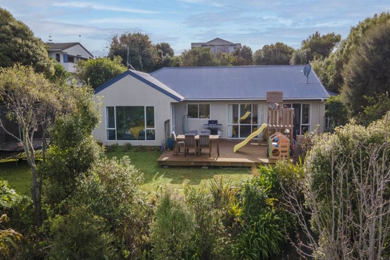 Photo of property in 7 Padstow Place, Camborne, Porirua, 5026