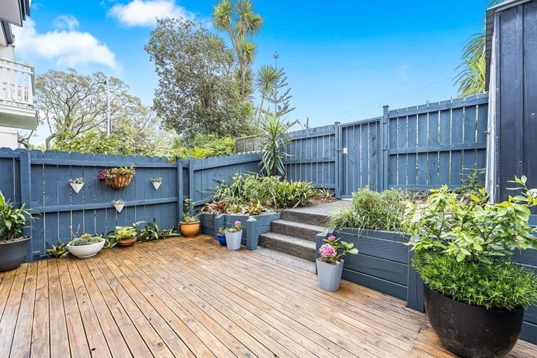 Photo of property in 63 Rakich Place, Henderson, Auckland, 0612
