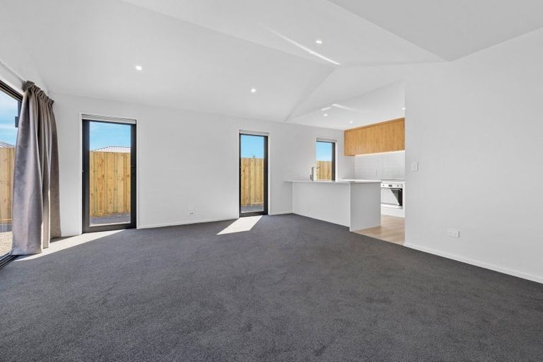 Photo of property in 3 Borthwick Street, Belfast, Christchurch, 8051