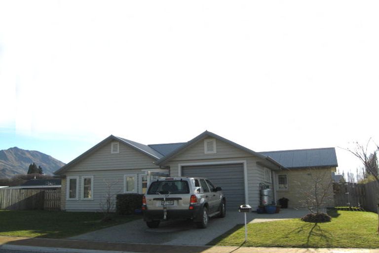 Photo of property in 13 Hyland Street, Wanaka, 9305