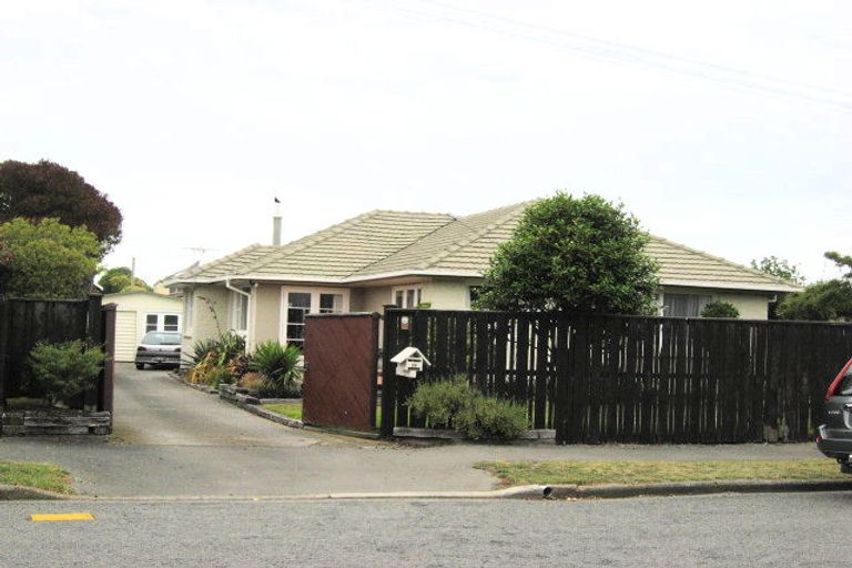 Photo of property in 19 Malta Crescent, South New Brighton, Christchurch, 8062