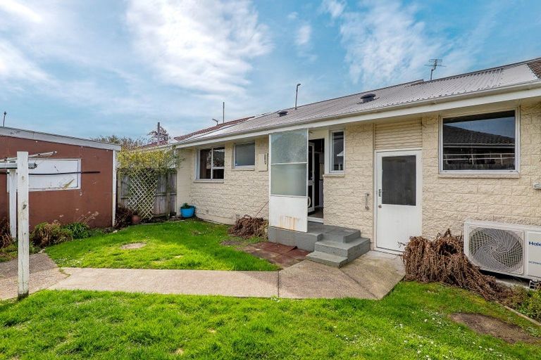 Photo of property in 2/80 Charles Street, Waltham, Christchurch, 8011